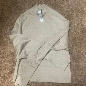 Lululemon shirt size 2